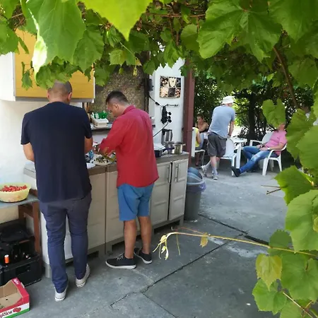 Hostel Trajan *